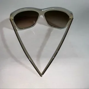 18) CHANEL oversized two-tone acetate SUNGLASSES w/case Sunglasses CHANEL CH5555 14160A 53-18 Striped havana taupe main image 4